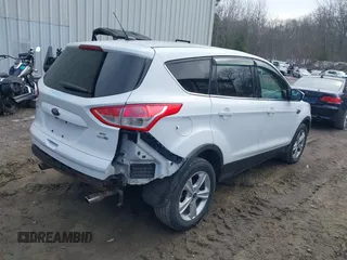 2013 Ford Escape SE with VIN 1FMCU9GX9DUD71905, listed as a IAAI auction lot 41768127 with 48,183 mi miles. Bid and sale history available at carsss.com. Image 4.