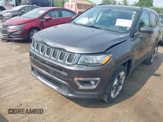 2019 Jeep Compass High Altitude z VIN 3C4NJDCB0KT817868, wystawiony jako IAAI lot #42412551 z przebiegiem 32 916 mil mil oraz . Historia ofert i sprzedaży dostępna na DreamBid. Obrazek 6.