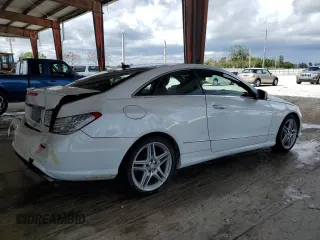 2013 Mercedes-Benz E 550 с VIN WDDKJ7DB2DF200445, выставлен на аукционе Copart как лот 77354114 с пробегом 108 992 миль миль и Списание • Salvage title. История ставок и продаж доступна на DreamBid. Изображение 3.
