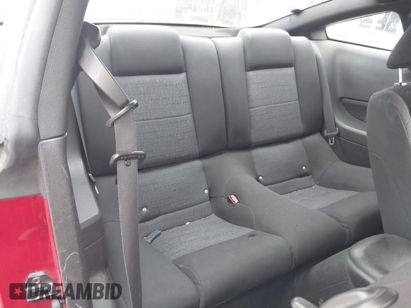 2008 Ford Mustang Deluxe with VIN 1ZVHT80N985100100, listed as a IAAI auction lot 42450593 with 164,853 mi miles and . Bid and sale history available at DreamBid. Image 8.