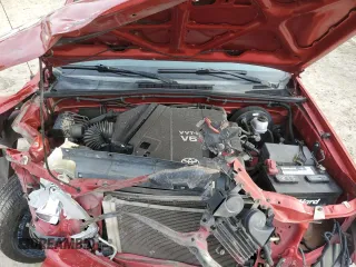 2010 Toyota Tacoma PreRunner z VIN 3TMJU4GN2AM106935, wystawiony jako Copart lot #55923065 z przebiegiem Nie podano mil oraz Szkoda całkowita • Salvage title. Historia ofert i sprzedaży dostępna na DreamBid. Obrazek 11.
