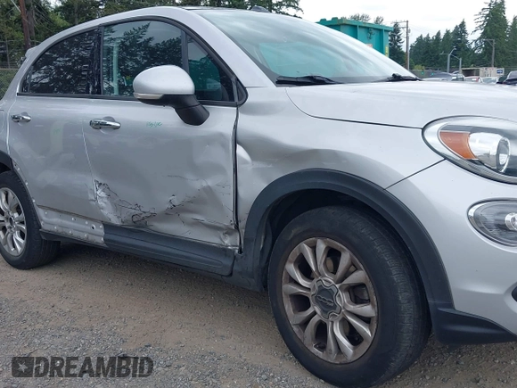 2016 FIAT 500X Easy z VIN ZFBCFYBT8GP341121, wystawiony jako IAAI lot #42590758 z przebiegiem 79 443 mil mil oraz . Historia ofert i sprzedaży dostępna na DreamBid. Obrazek 6.