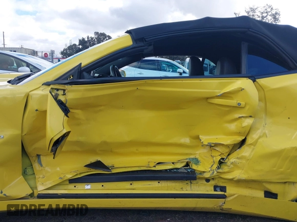 2015 Chevrolet Camaro LT with VIN 2G1FF3D3XF9207176, listed as a IAAI auction lot 41583330 with 96,753 mi miles. Bid and sale history available at carsss.com. Image 6.