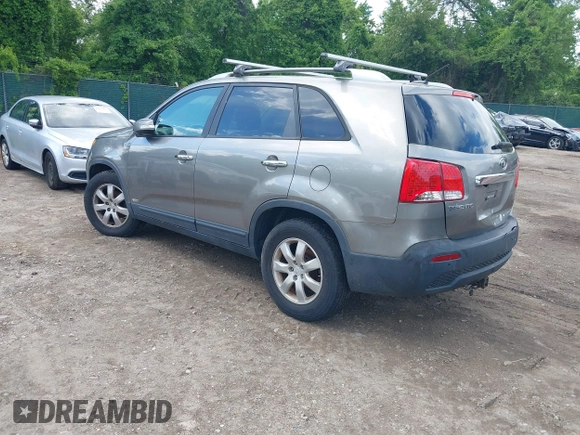 2011 Kia Sorento LX with VIN 5XYKTCA14BG056447, listed as a IAAI auction lot 42212972 with 207,258 mi miles. Bid and sale history available at carsss.com. Image 3.