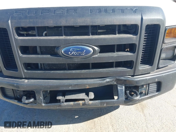 2008 Ford Super Duty F-250 SRW XL with VIN 1FTNX20508EE11793, listed as a IAAI auction lot 42158393 with 144,921 mi miles. Bid and sale history available at carsss.com. Image 6.
