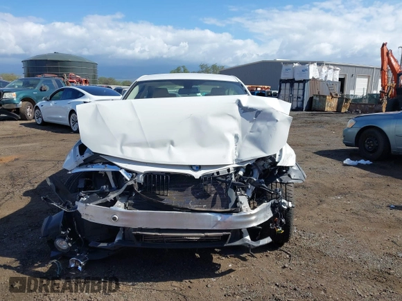 2016 BMW 3 Series 320i z VIN WBA8A9C51GK617592, wystawiony jako IAAI lot #41550528 z przebiegiem Nie podano mil oraz . Historia ofert i sprzedaży dostępna na DreamBid. Obrazek 13.