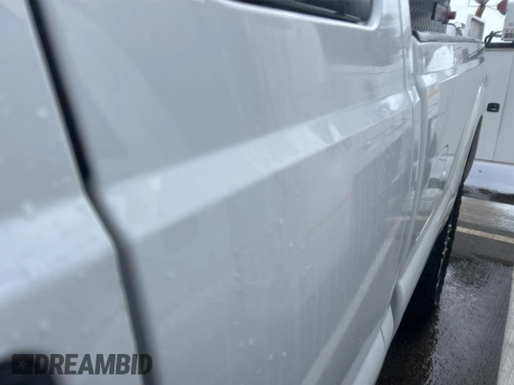 2015 Ford F-350 with VIN 1FT7X3BT9FEB80898, listed as a IAAI auction lot 42252924 with 162,830 mi miles and . Bid and sale history available at DreamBid. Image 1.