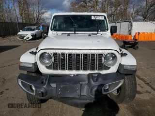 2025 Jeep Wrangler Sahara with VIN 1C4PJXENXSW506251, listed as a Copart auction lot 44613595 with 3,917 mi miles and Clean Title. Bid and sale history available at DreamBid. Image 5.
