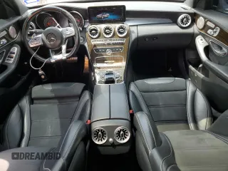 2020 Mercedes-Benz C 63 AMG z VIN 55SWF8GB3LU332405, wystawiony jako Copart lot #53685735 z przebiegiem 54 608 mil mil oraz Szkoda całkowita • Salvage title. Historia ofert i sprzedaży dostępna na DreamBid. Obrazek 8.