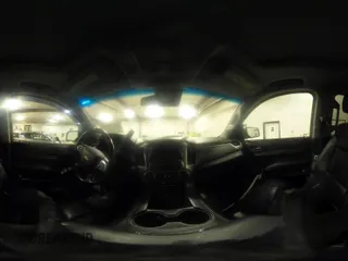 2017 Chevrolet Tahoe LT z VIN 1GNSKBKC6HR310870, wystawiony jako IAAI lot #41975056 z przebiegiem 124 418 mil mil oraz . Historia ofert i sprzedaży dostępna na DreamBid. Obrazek 18.