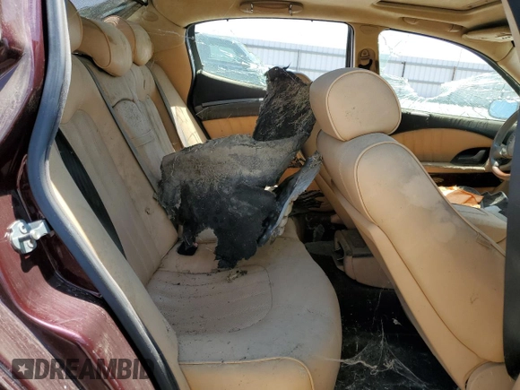 2007 Maserati Quattroporte z VIN ZAMCE39AX70027000, wystawiony jako Copart lot #60355475 z przebiegiem Nie podano mil oraz Czysty tytuł • Clean title. Historia ofert i sprzedaży dostępna na DreamBid. Obrazek 10.