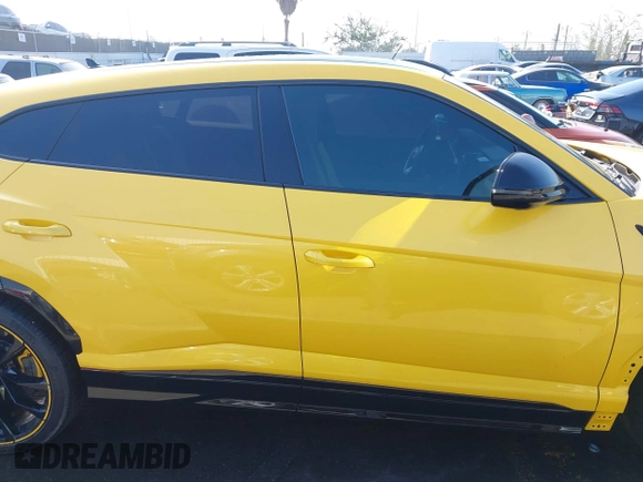 2022 Lamborghini Urus z VIN ZPBUA1ZL7NLA19290, wystawiony jako IAAI lot #41633013 z przebiegiem 17 566 mil mil oraz . Historia ofert i sprzedaży dostępna na DreamBid. Obrazek 14.