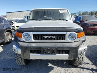 2008 Toyota FJ Cruiser with VIN JTEBU11F680107017, listed as a Copart auction lot 75185604 with 199,816 mi miles and Salvage Title. Bid and sale history available at carsss.com. Image 5.