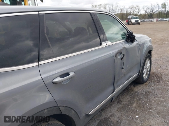 2022 Kia Telluride LX with VIN 5XYP24HC9NG219104, listed as a IAAI auction lot 42026163 with 82,002 mi miles and . Bid and sale history available at DreamBid. Image 21.