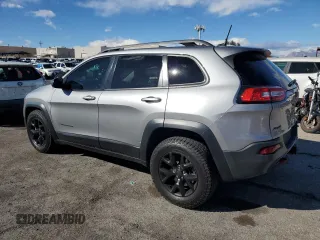 2017 Jeep Cherokee Trailhawk with VIN 1C4PJMBS2HW599199, listed as a Copart auction lot 47591085 with 175,518 mi miles and Salvage title. Bid and sale history available at DreamBid. Image 2.