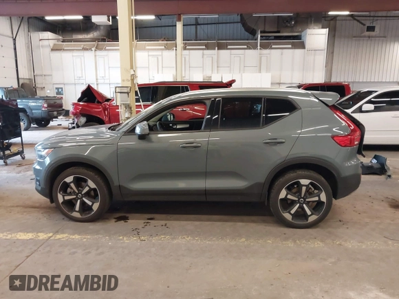 2021 Volvo XC40 Momentum z VIN YV4162UK3M2416447, wystawiony jako IAAI lot #41923981 z przebiegiem 28 654 mil mil oraz . Historia ofert i sprzedaży dostępna na DreamBid. Obrazek 15.