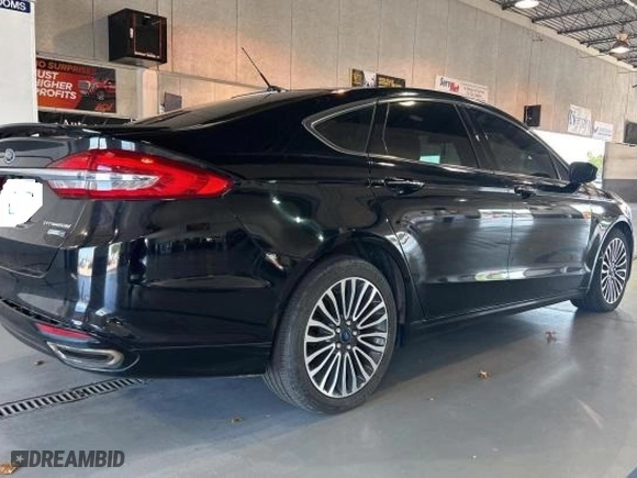 2018 Ford Fusion Titanium with VIN 3FA6P0D96JR159241, listed as a Copart auction lot 72607284 with 137,652 mi miles and Clean Title. Bid and sale history available at carsss.com. Image 4.