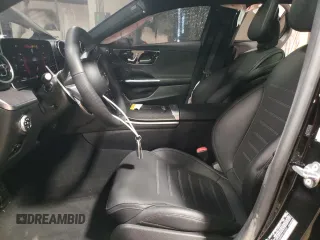 2023 Mercedes-Benz C 300 z VIN W1KAF4HB9PR152385, wystawiony jako Copart lot #38415474 z przebiegiem 19 486 mil mil oraz . Historia ofert i sprzedaży dostępna na DreamBid. Obrazek 7.