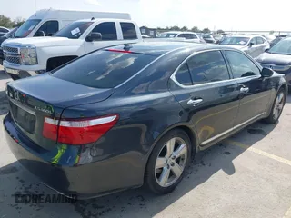 2008 Lexus LS 460 L z VIN JTHGL46F885026836, wystawiony jako IAAI lot #41881113 z przebiegiem 124 883 mil mil oraz . Historia ofert i sprzedaży dostępna na DreamBid. Obrazek 4.
