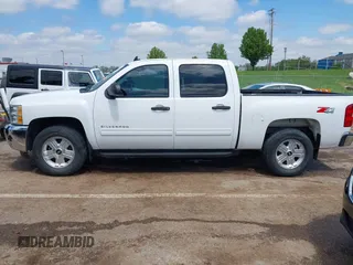 2013 Chevrolet Silverado 1500 LT with VIN 3GCPKSE70DG185517, listed as a IAAI auction lot 42062395 with 173,083 mi miles and . Bid and sale history available at DreamBid. Image 14.