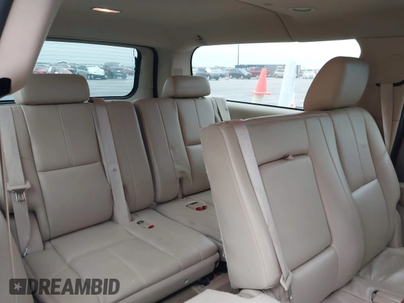 2011 Chevrolet Suburban LT with VIN 1GNSCJE07BR323241, listed as a IAAI auction lot 41548258 with 262,547 mi miles. Bid and sale history available at carsss.com. Image 8.