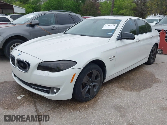 2012 BMW 5 Series 528i xDrive with VIN WBAXH5C54CDW07654, listed as a IAAI auction lot 41937533 with 109,529 mi miles. Bid and sale history available at carsss.com. Image 2.