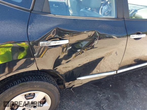 2011 Nissan Rogue SV with VIN JN8AS5MT4BW156398, listed as a IAAI auction lot 42027844 with 95,299 mi miles. Bid and sale history available at carsss.com. Image 6.