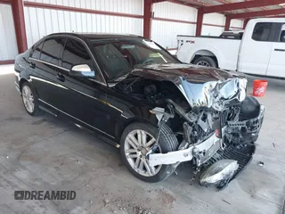 2009 Mercedes-Benz C 300 Sport z VIN WDDGF54X79R042424, wystawiony jako IAAI lot #42344281 z przebiegiem 101 422 mil mil oraz . Historia ofert i sprzedaży dostępna na DreamBid. Obrazek 1.