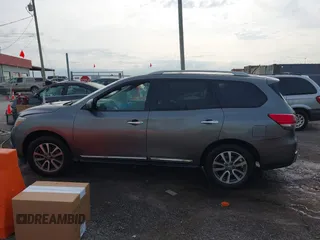 2016 Nissan Pathfinder SV with VIN 5N1AR2MN9GC629224, listed as a IAAI auction lot 42069279 with 172,227 mi miles. Bid and sale history available at carsss.com. Image 14.