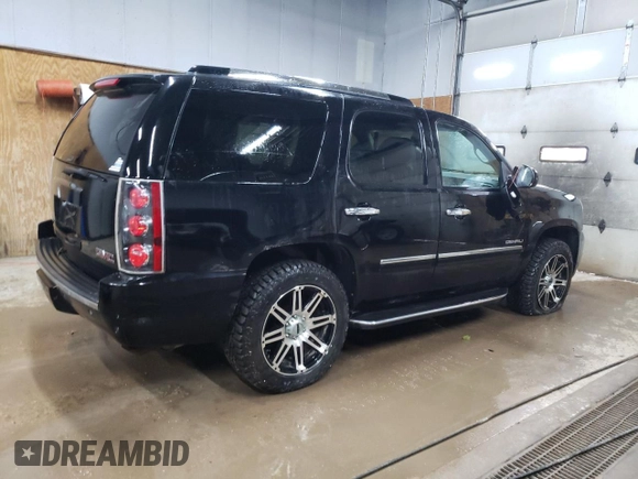 2013 GMC Yukon Denali z VIN 1GKS2EEFXDR200614, wystawiony jako Copart lot #54401155 z przebiegiem 178 481 mil mil oraz Czysty tytuł • Clean title. Historia ofert i sprzedaży dostępna na DreamBid. Obrazek 3.