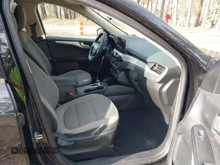 2020 Ford Escape SE с VIN 1FMCU0G61LUA91641, выставлен на аукционе IAAI как лот 41235361 с пробегом 67 017 миль миль и . История ставок и продаж доступна на DreamBid. Изображение 5.