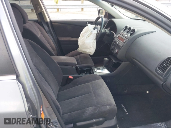 2009 Nissan Altima S z VIN 1N4AL21E59N537521, wystawiony jako IAAI lot #42325028 z przebiegiem 51 499 mil mil oraz . Historia ofert i sprzedaży dostępna na DreamBid. Obrazek 5.