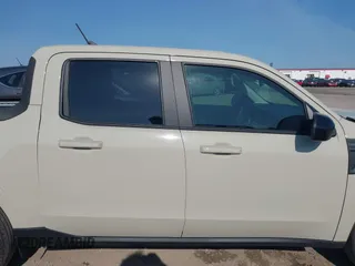 2024 Ford Maverick Lariat z VIN 3FTTW8S91RRA03024, wystawiony jako IAAI lot #42301851 z przebiegiem 18 446 mil mil oraz . Historia ofert i sprzedaży dostępna na DreamBid. Obrazek 13.