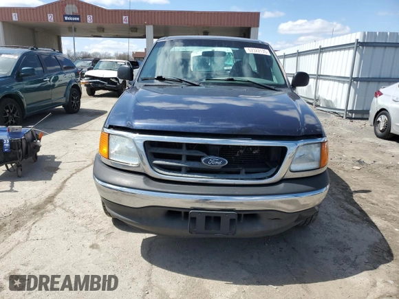 2004 Ford F-150 XL с VIN 2FTRF17224CA00941, выставлен на аукционе Copart как лот 52322135 с пробегом 248 374 миль миль и Чистый • Clean title. История ставок и продаж доступна на DreamBid. Изображение 5.