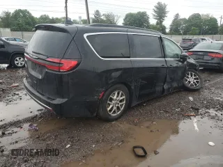 2022 Chrysler Pacifica Touring L with VIN 2C4RC1BGXNR190806, listed as a Copart auction lot 56557535 with 47,170 mi miles and Salvage Title. Bid and sale history available at DreamBid. Image 3.