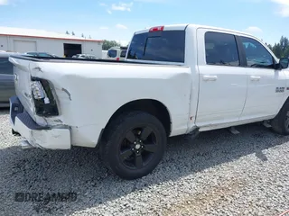 2015 Ram 1500 Sport z VIN 1C6RR7MT7FS601470, wystawiony jako IAAI lot #42334149 z przebiegiem 114 056 mil mil oraz . Historia ofert i sprzedaży dostępna na DreamBid. Obrazek 6.