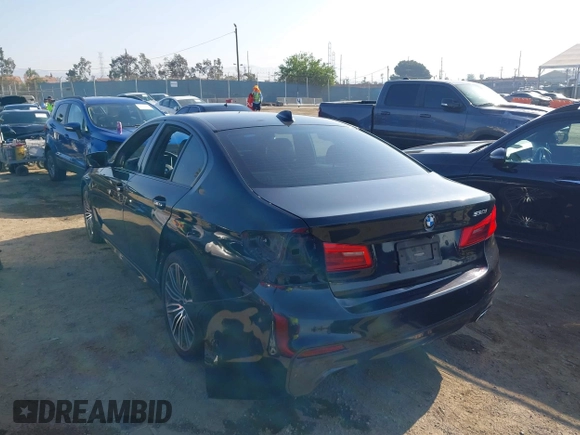 2017 BMW 5 Series 530i с VIN WBAJA5C30HG895896, выставлен на аукционе IAAI как лот 42387099 с пробегом Не указан миль и . История ставок и продаж доступна на DreamBid. Изображение 3.