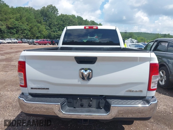 2024 Ram 2500 Big Horn z VIN 3C6UR5DJ4RG354840, wystawiony jako IAAI lot #42509658 z przebiegiem Nie podano mil oraz . Historia ofert i sprzedaży dostępna na DreamBid. Obrazek 16.