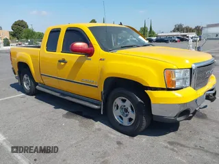 2008 GMC Sierra 1500 SLE1 z VIN 1GTEK19C58Z219028, wystawiony jako IAAI lot #42404912 z przebiegiem 176 371 mil mil oraz . Historia ofert i sprzedaży dostępna na DreamBid. Obrazek 1.