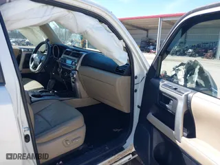 2011 Toyota 4Runner SR5 with VIN JTEZU5JR3B5021593, listed as a IAAI auction lot 41663008 with 290,112 mi miles. Bid and sale history available at carsss.com. Image 5.