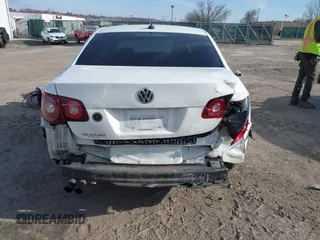 2008 Volkswagen Jetta SE with VIN 3VWRM71K38M023413, listed as a IAAI auction lot 41598150 with 155,922 mi miles and . Bid and sale history available at DreamBid. Image 13.