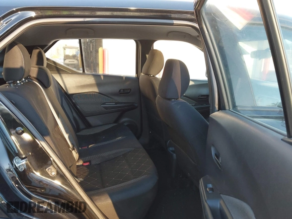 2018 Nissan Kicks SV с VIN 3N1CP5CUXJL533646, выставлен на аукционе IAAI как лот 41691353 с пробегом 81 321 миль миль и . История ставок и продаж доступна на DreamBid. Изображение 8.
