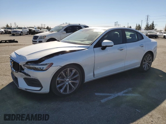 2020 Volvo S60 Momentum with VIN 7JR102FK4LG034769, listed as a Copart auction lot 42356235 with 51,114 mi miles and Salvage Title. Bid and sale history available at carsss.com. Image 1.