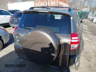 2011 Toyota RAV4 Ltd with VIN 2T3DK4DV0BW060285, listed as a IAAI auction lot 41677068 with 61,636 mi miles. Bid and sale history available at carsss.com. Image 17.
