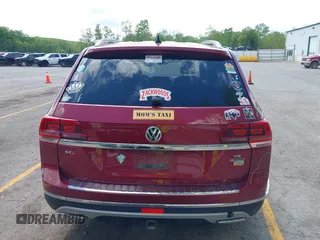 2018 Volkswagen Atlas SEL with VIN 1V2MR2CA3JC569544, listed as a IAAI auction lot 42271392 with 123,960 mi miles and . Bid and sale history available at DreamBid. Image 16.