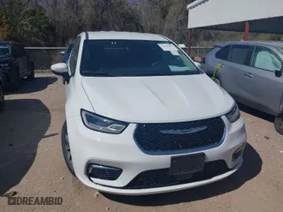 2023 Chrysler Pacifica Hybrid Touring L with VIN 2C4RC1L74PR579720, listed as a IAAI auction lot 41762445 with 38,095 mi miles. Bid and sale history available at carsss.com. Image 6.