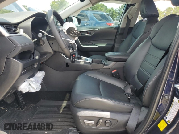 2022 Toyota RAV4 XLE Premium with VIN 2T3C1RFV5NW225650, listed as a Copart auction lot 61301165 with 36,969 mi miles and Salvage title. Bid and sale history available at DreamBid. Image 7.