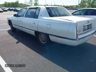 1995 Cadillac DeVille z VIN 1G6KD52BXSU278072, wystawiony jako IAAI lot #42036812 z przebiegiem 149 180 mil mil oraz . Historia ofert i sprzedaży dostępna na DreamBid. Obrazek 3.