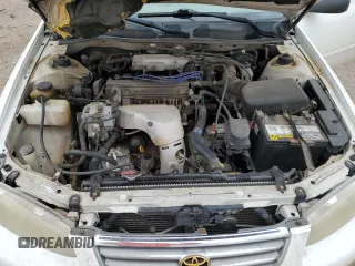 2001 Toyota Camry CE z VIN JT2BG22KX10564294, wystawiony jako Copart lot #53317505 z przebiegiem 227 358 mil mil oraz Szkoda całkowita • Salvage title. Historia ofert i sprzedaży dostępna na DreamBid. Obrazek 11.