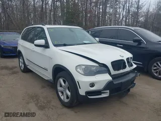 2009 BMW X5 30i with VIN 5UXFE43599L268484, listed as a IAAI auction lot 41656318 with 140,025 mi miles. Bid and sale history available at carsss.com. Image 1.
